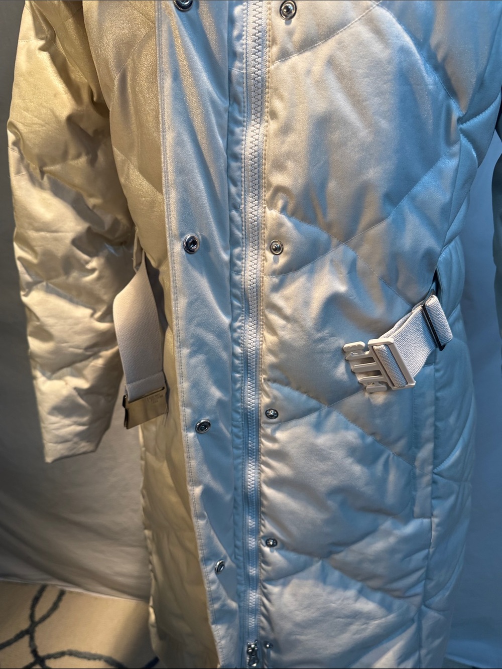 The North Face Women's Cream Quilted Belted Puffer Coat with Faux-Fur Hood - Picture 8 of 16